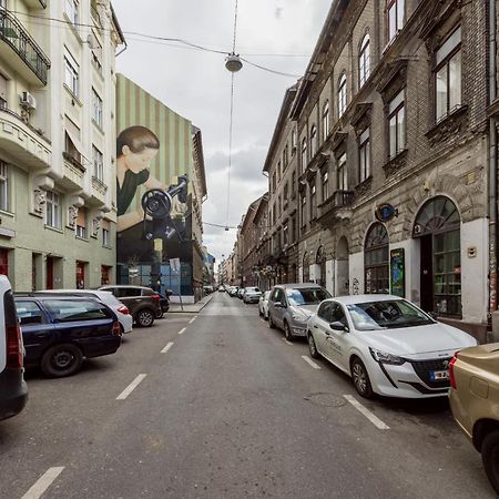 Sleek Downtown Living Apartment Budapest Bagian luar foto