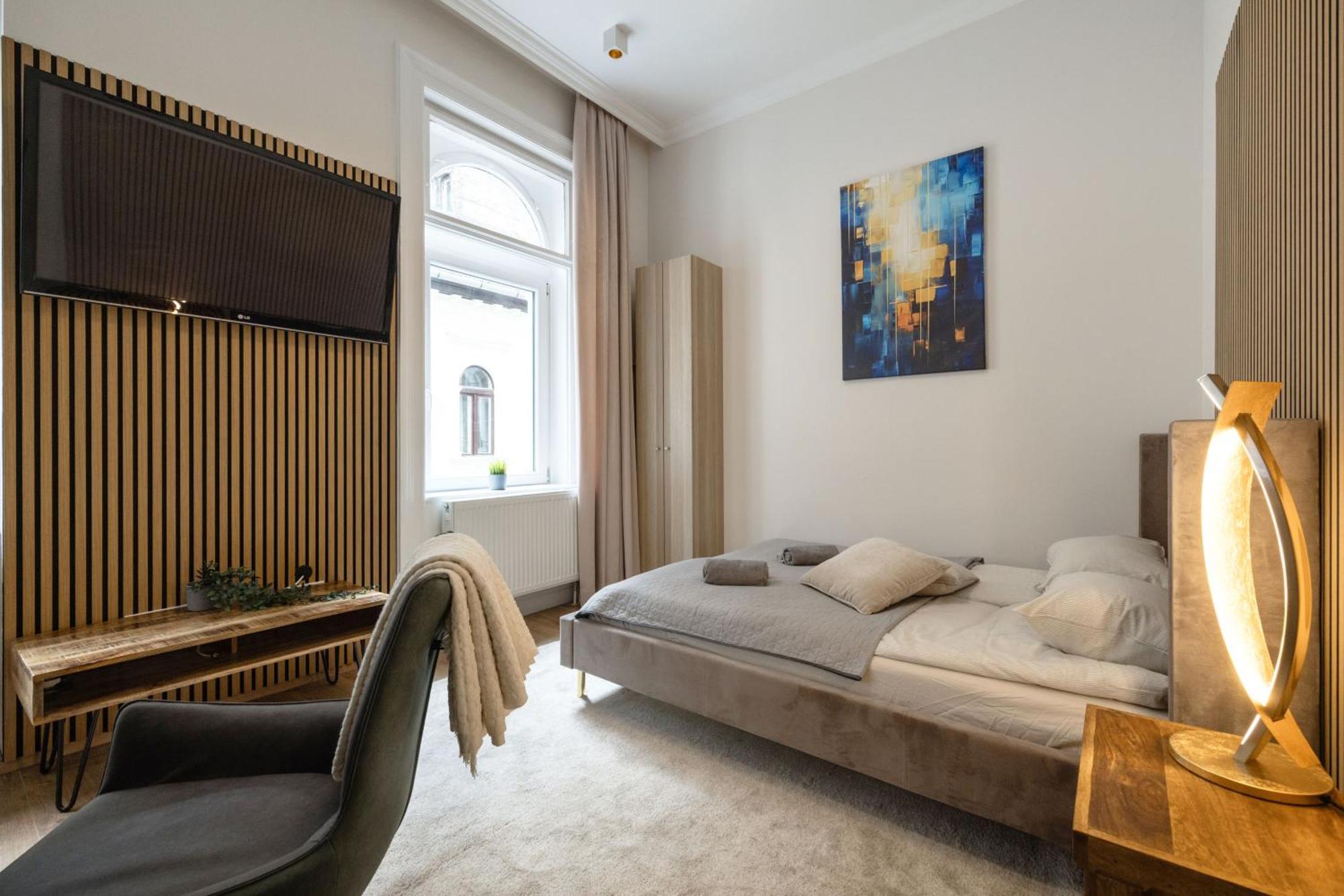 Sleek Downtown Living Apartment Budapest Bagian luar foto