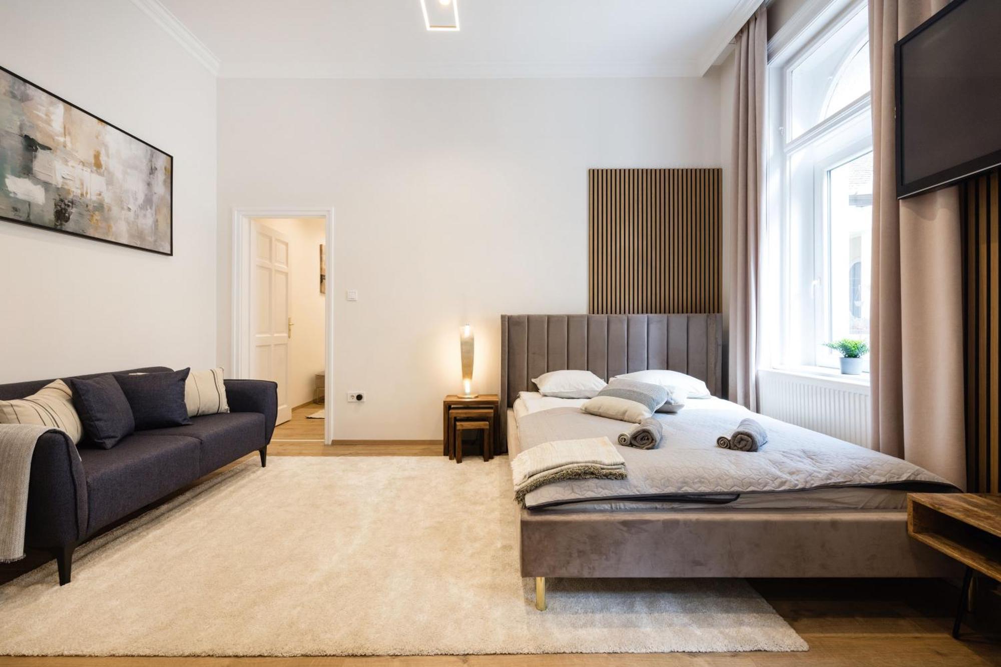 Sleek Downtown Living Apartment Budapest Bagian luar foto