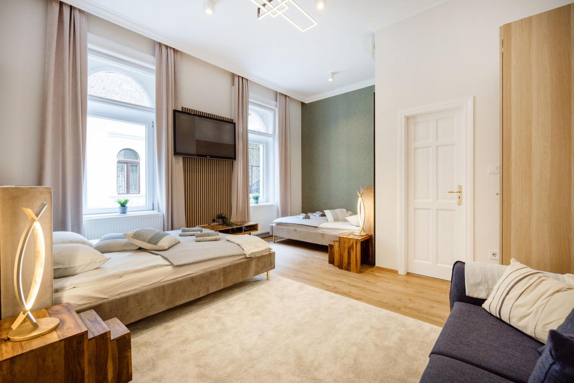Sleek Downtown Living Apartment Budapest Bagian luar foto